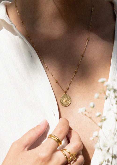 16mille-EstellaNecklace.webp