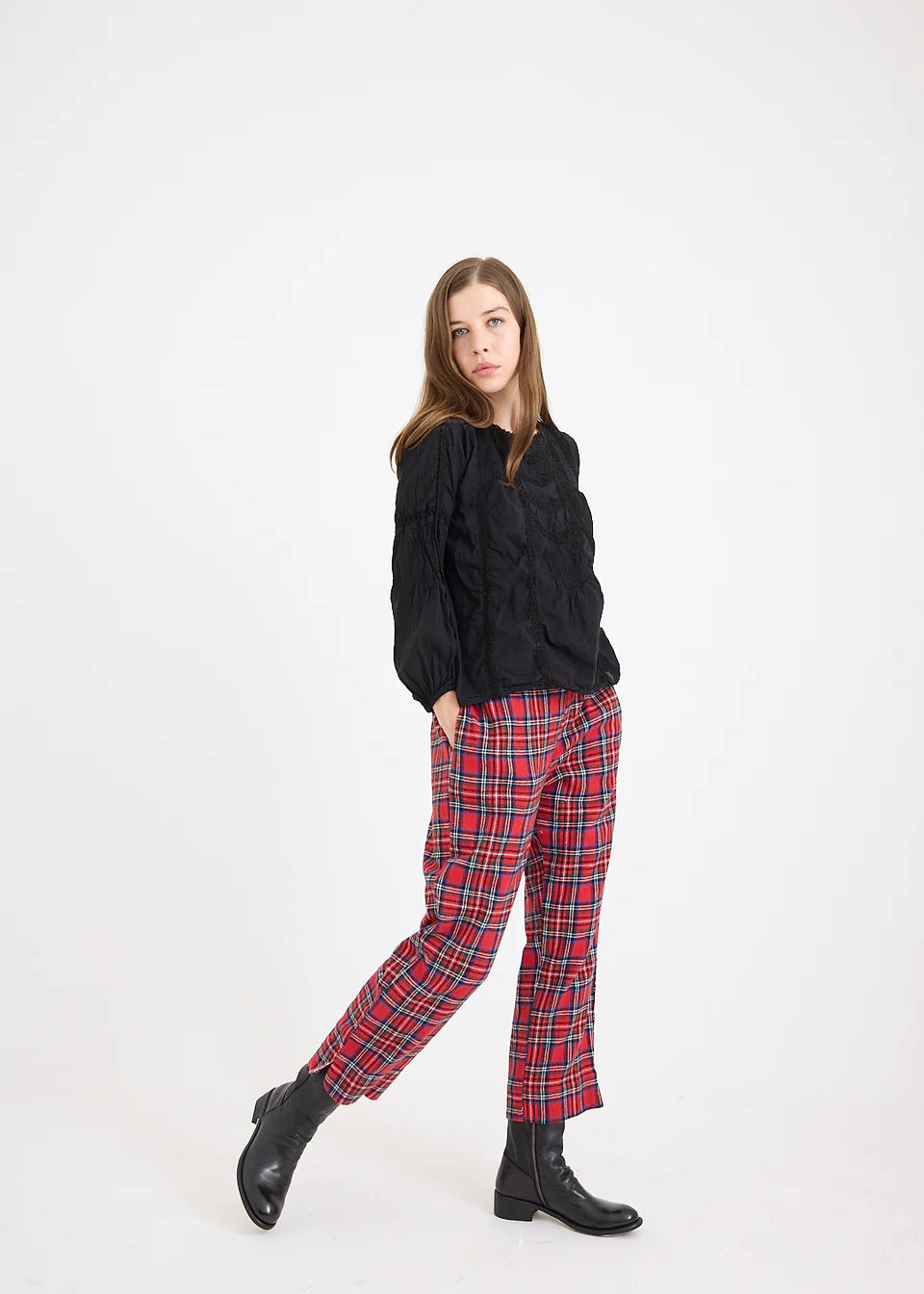 AliceBlackLexiRedTartan-MettaMelbourne1.webp