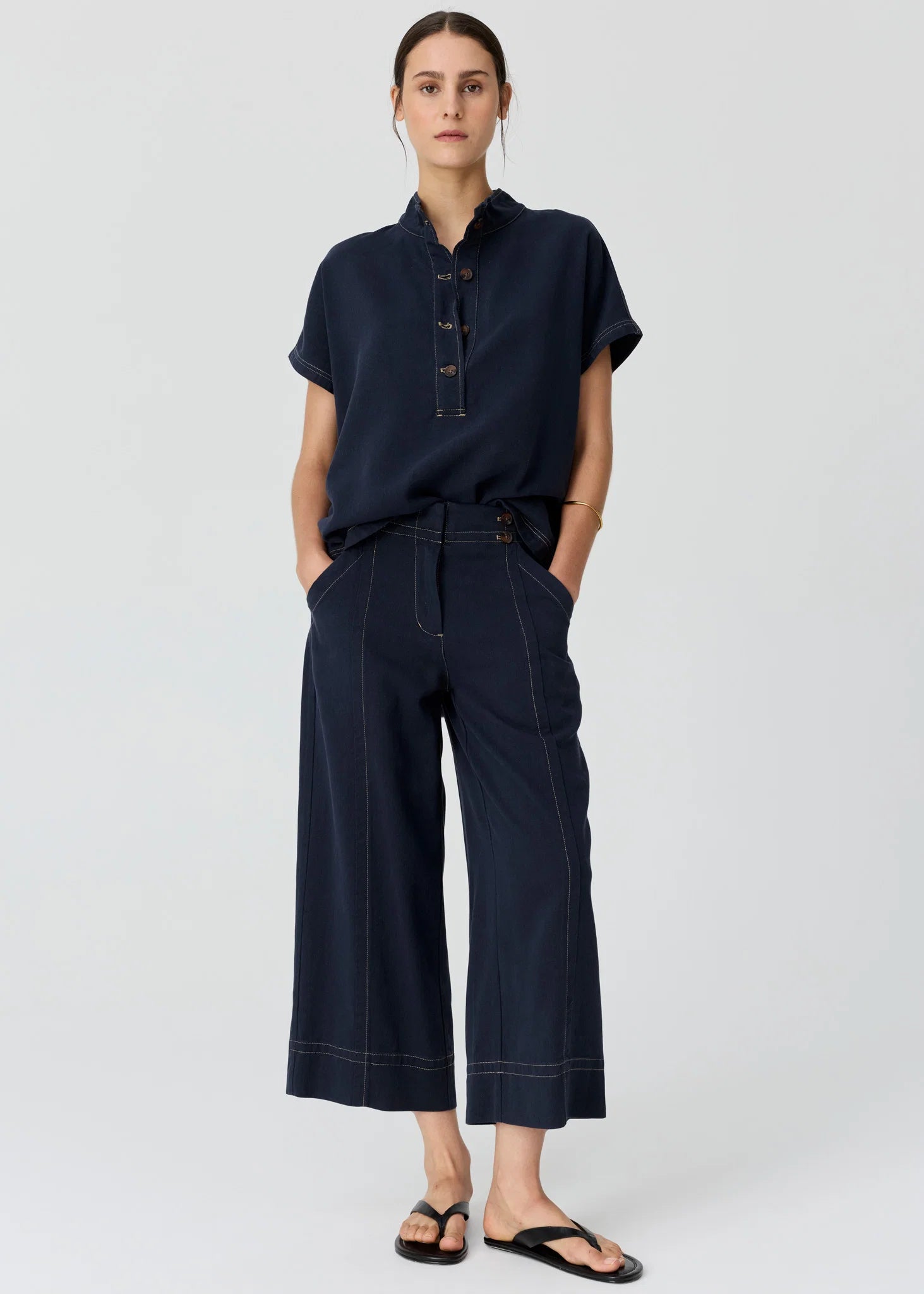 POL Clothing Anise Crop Pant in Ink