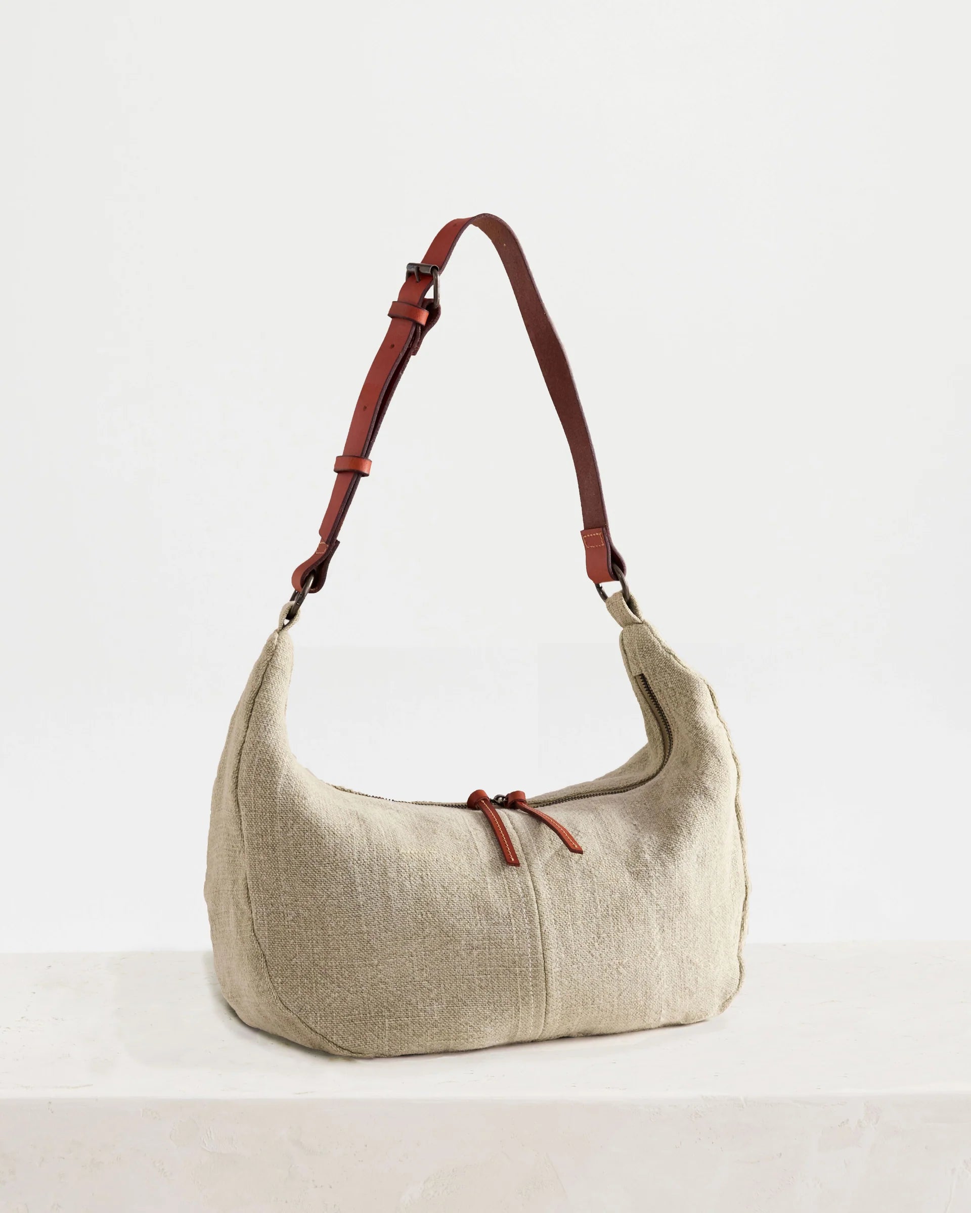 JuJu & Co Bondi Sling in Ash