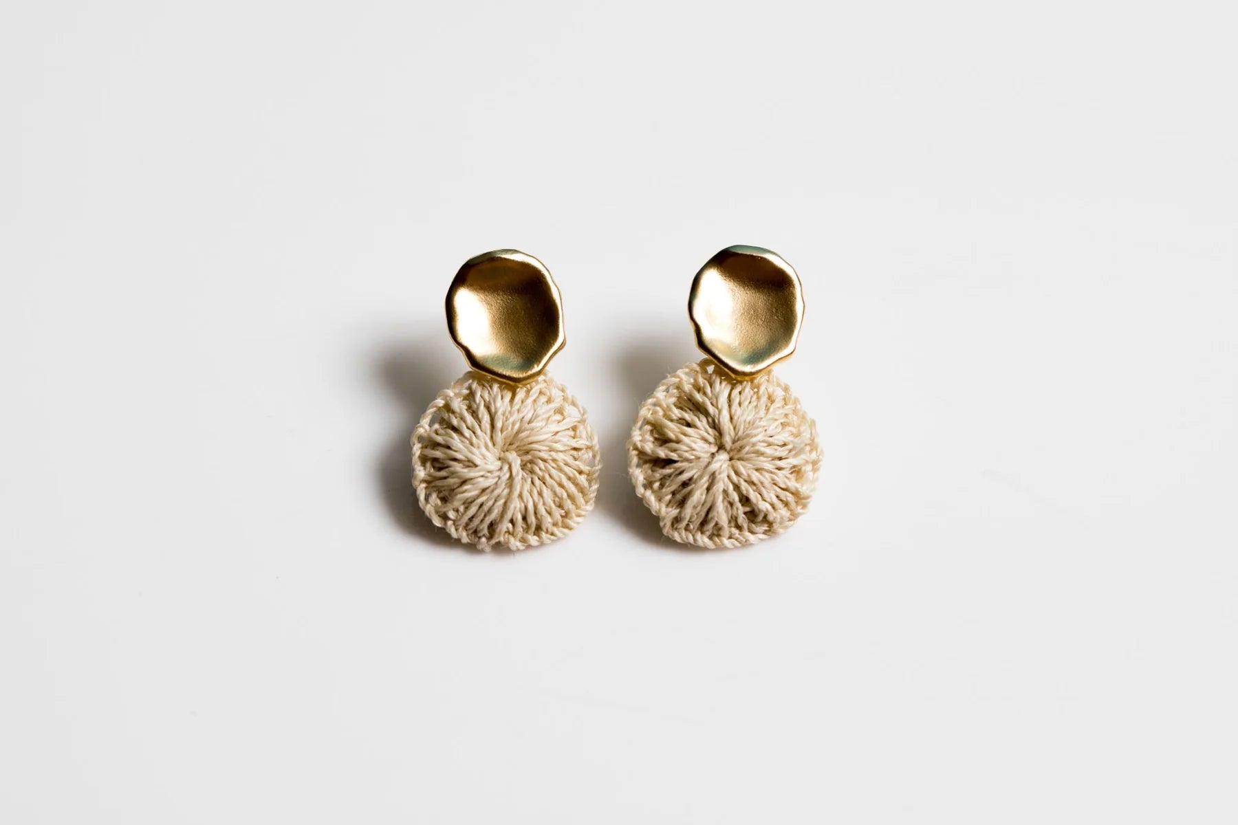 Bilum-and-Bilas-Gold-Natural-Fibre-Amaki-Stud-Earrings-ARE11G.webp
