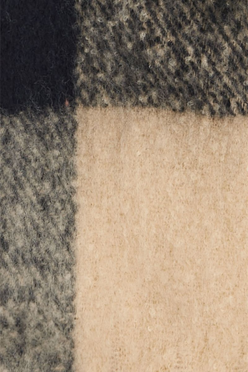 Check Scarf- Black