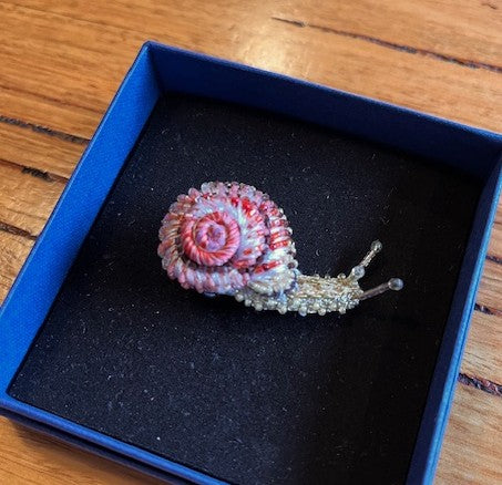 Trovelore Blinking Snail Embellished Brooch Pin
