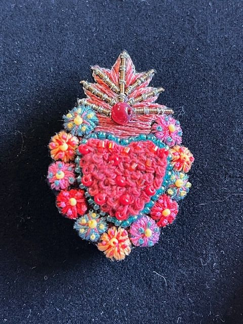Trovelore Embellished Brooch Pin Blossom Heart
