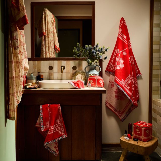 Sage x Clare Bonny and Towel Poppy