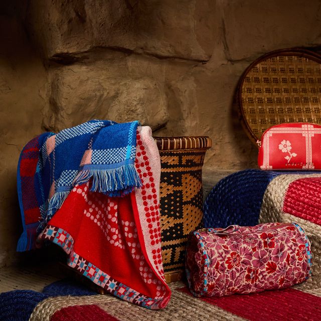 Bonny Hand Towel- Poppy