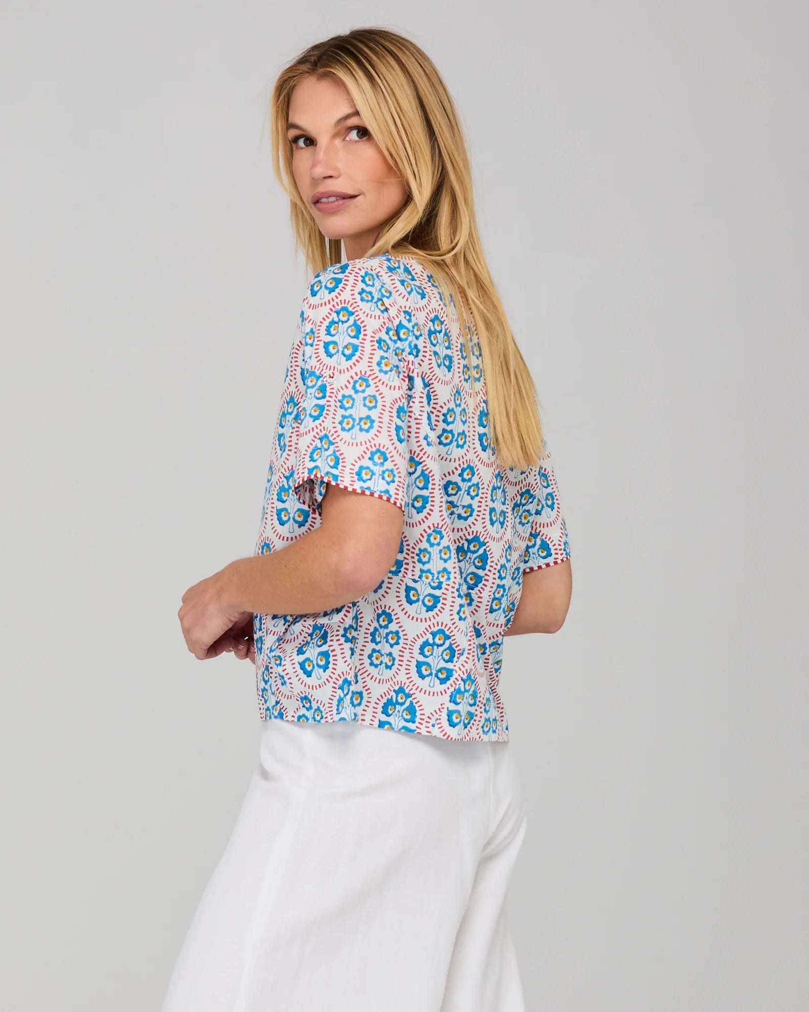 Guru Top- Emilia White