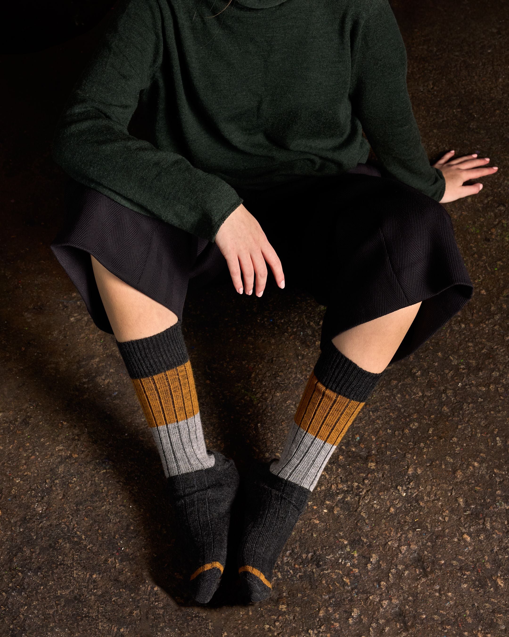 Tightology Chunky Rib Wool Socks in Charcoal