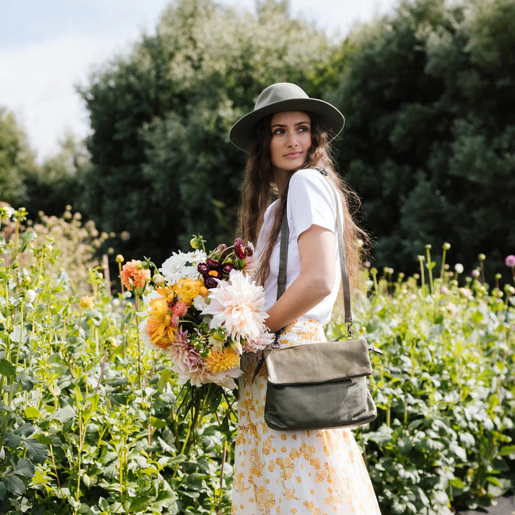 Dusky Robin Delphi Bag in Olive