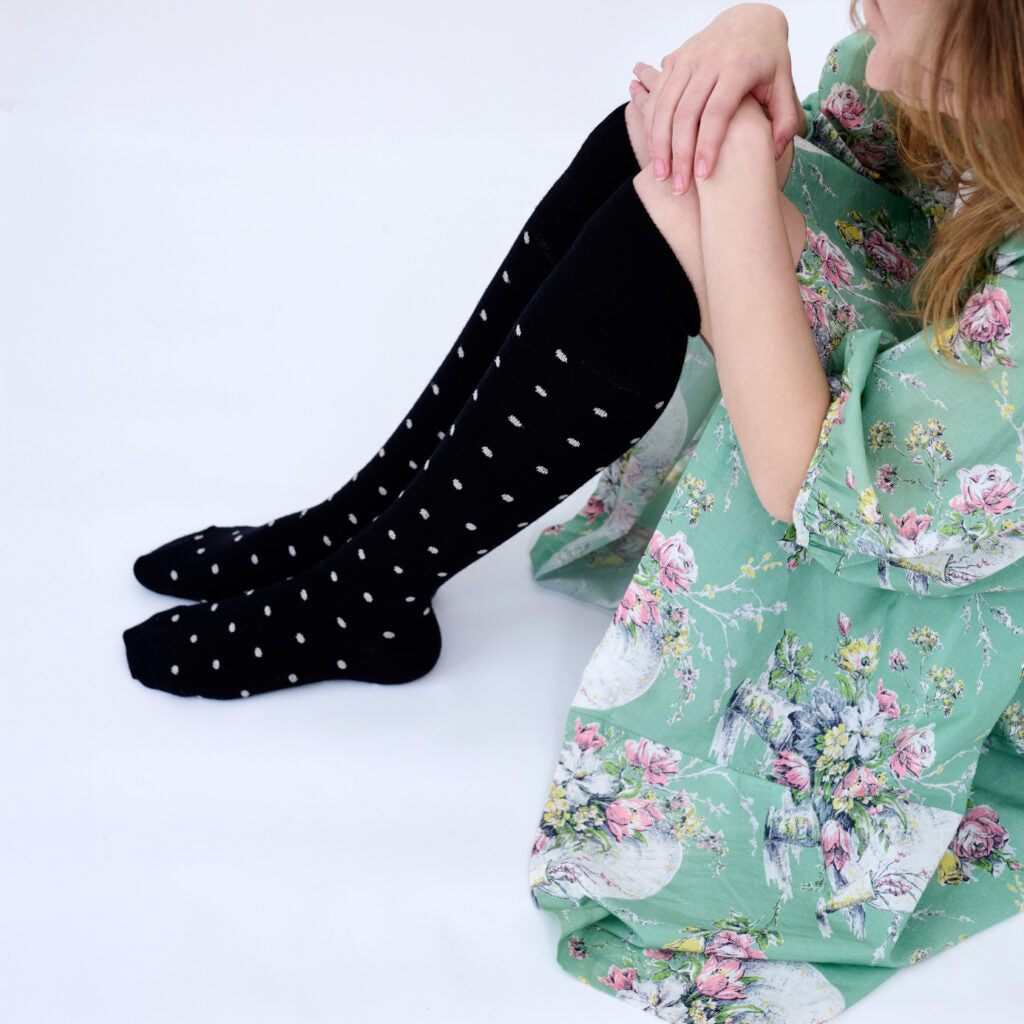 Tightology Dotty Long Wool Socks in Black