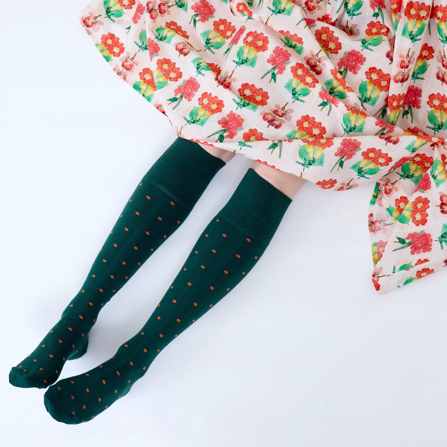 Tightology Dotty Long Cotton Socks in Bottle