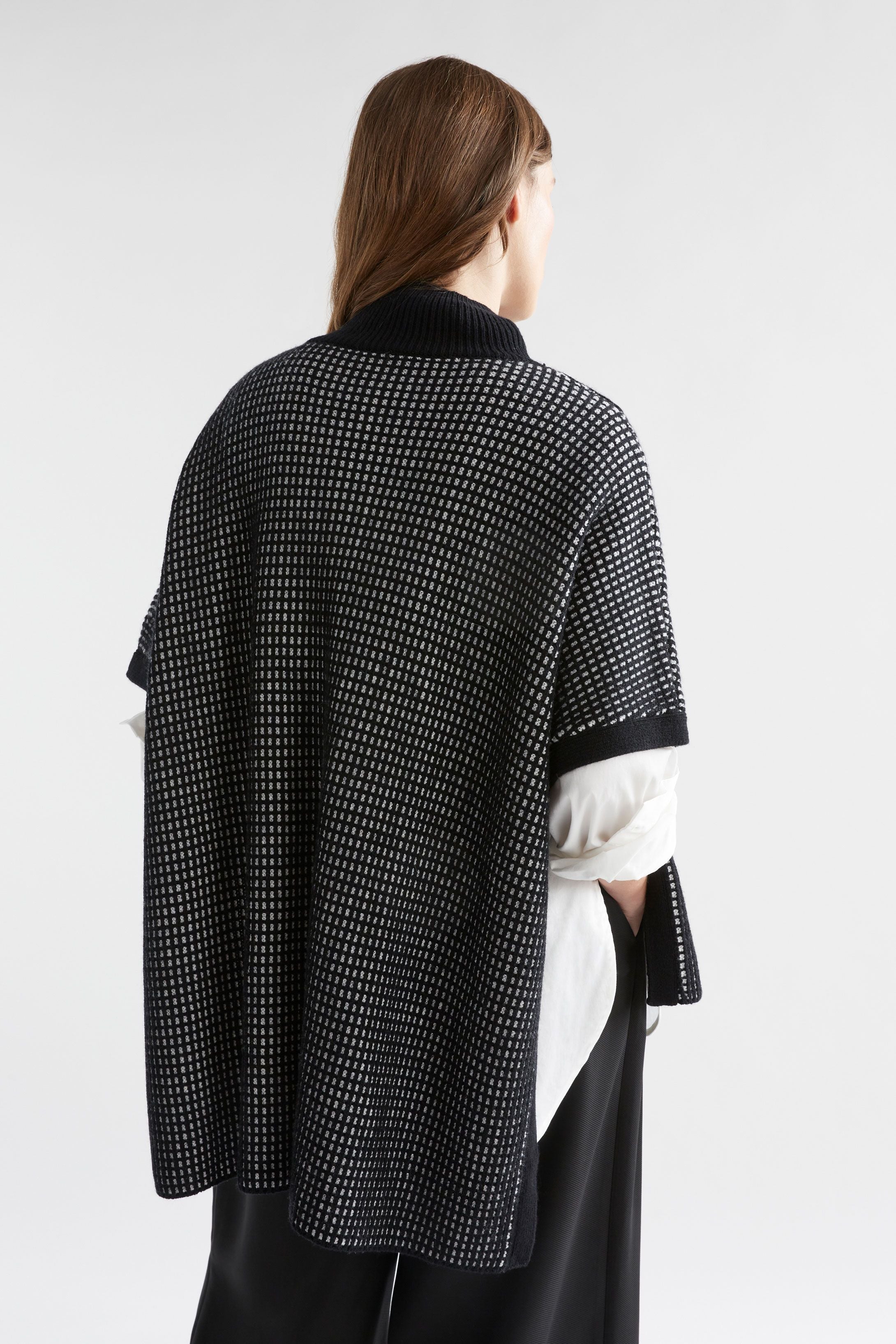 Cheil Poncho- Black & White