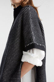 Cheil Poncho- Black & White