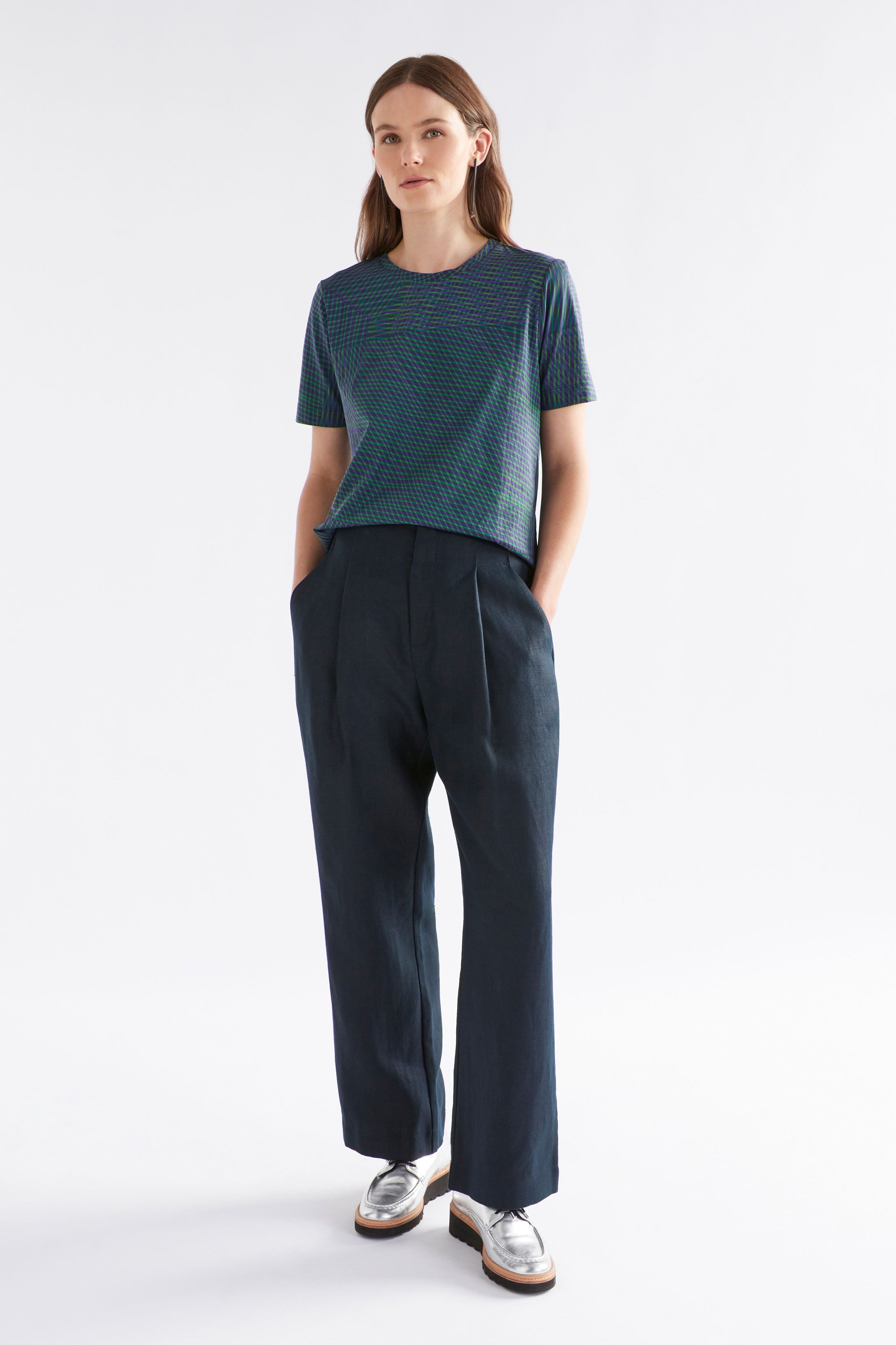 Hanen Tshirt- Lineal Print