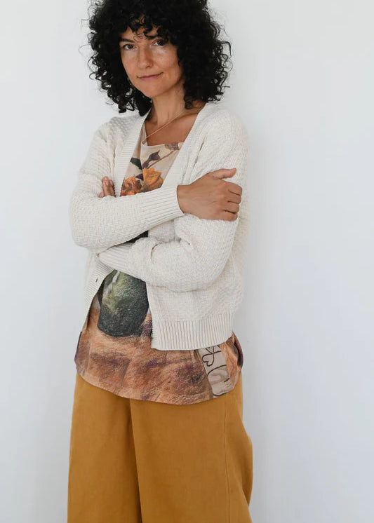 Emmy-Cardigan-Oatmeal-Eleanor-Tee-Still-Life-Ollie-Mustard_DSC3644_544x800_9ac9b61f-a1bf-4fef-84e8-540b949234c3.webp