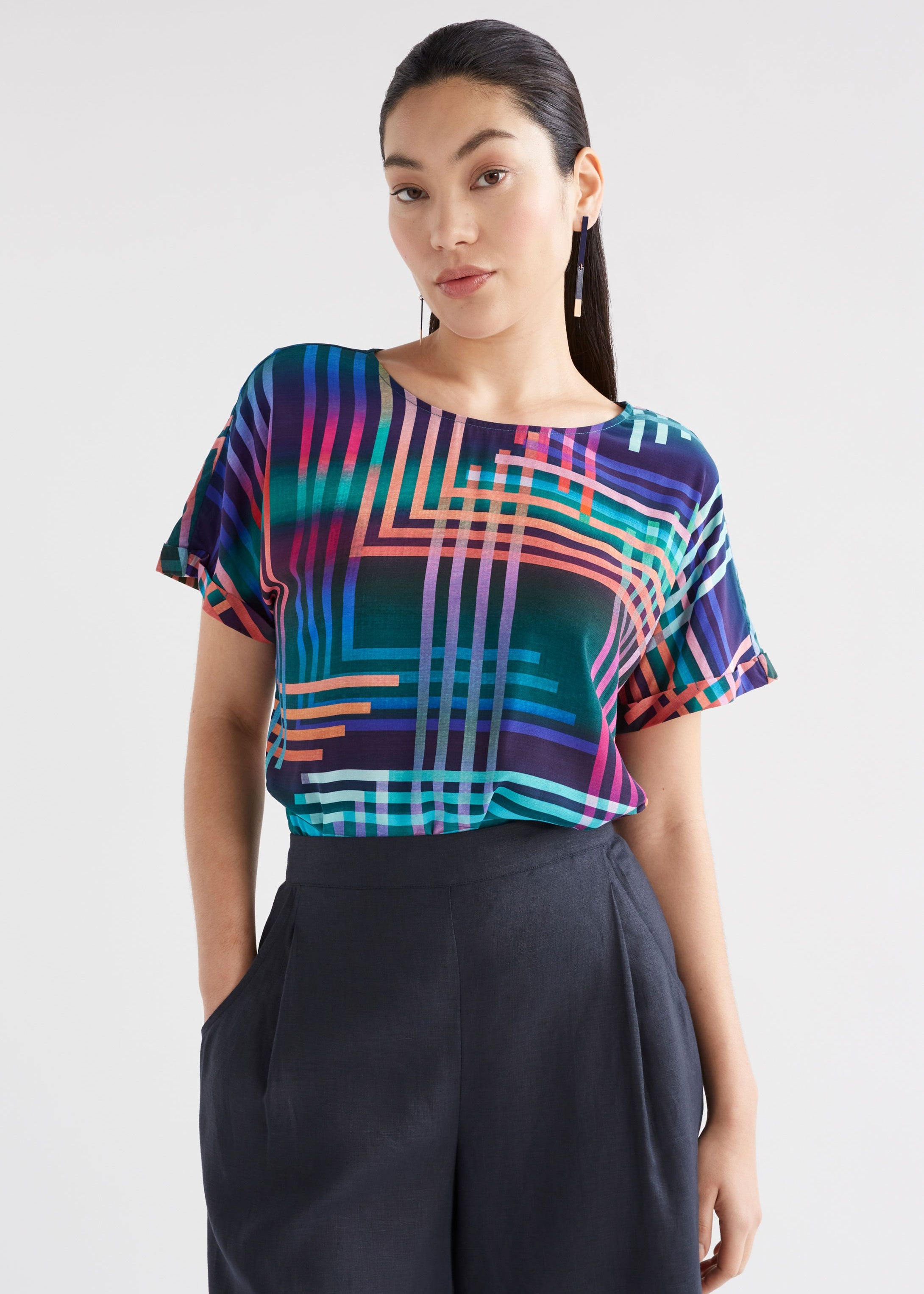 ELK Eryn Top in Navy Ligheten Print