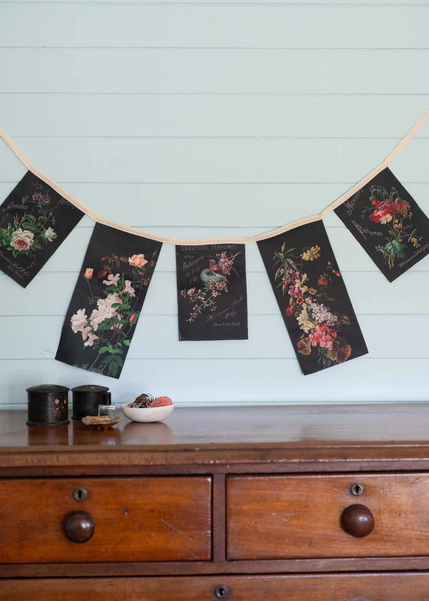 ExquisitePerfumeGarland_Lazybones.webp