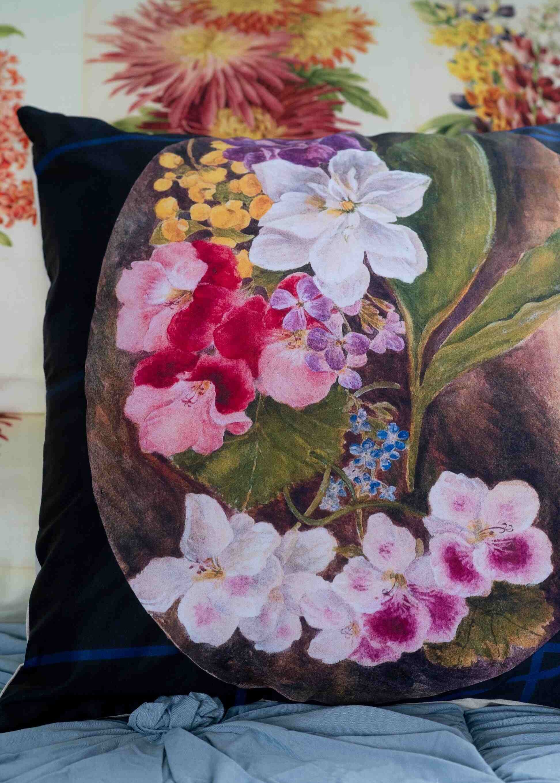 FlowerStudyCushionHorticolePillowcaseSet.jpg