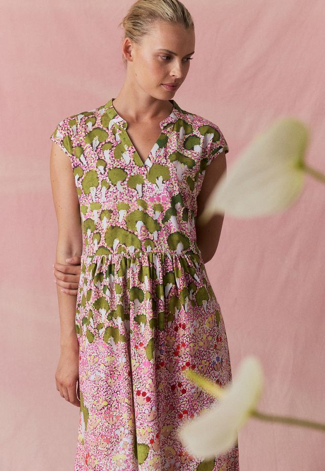 Frankie Dress- View of Country