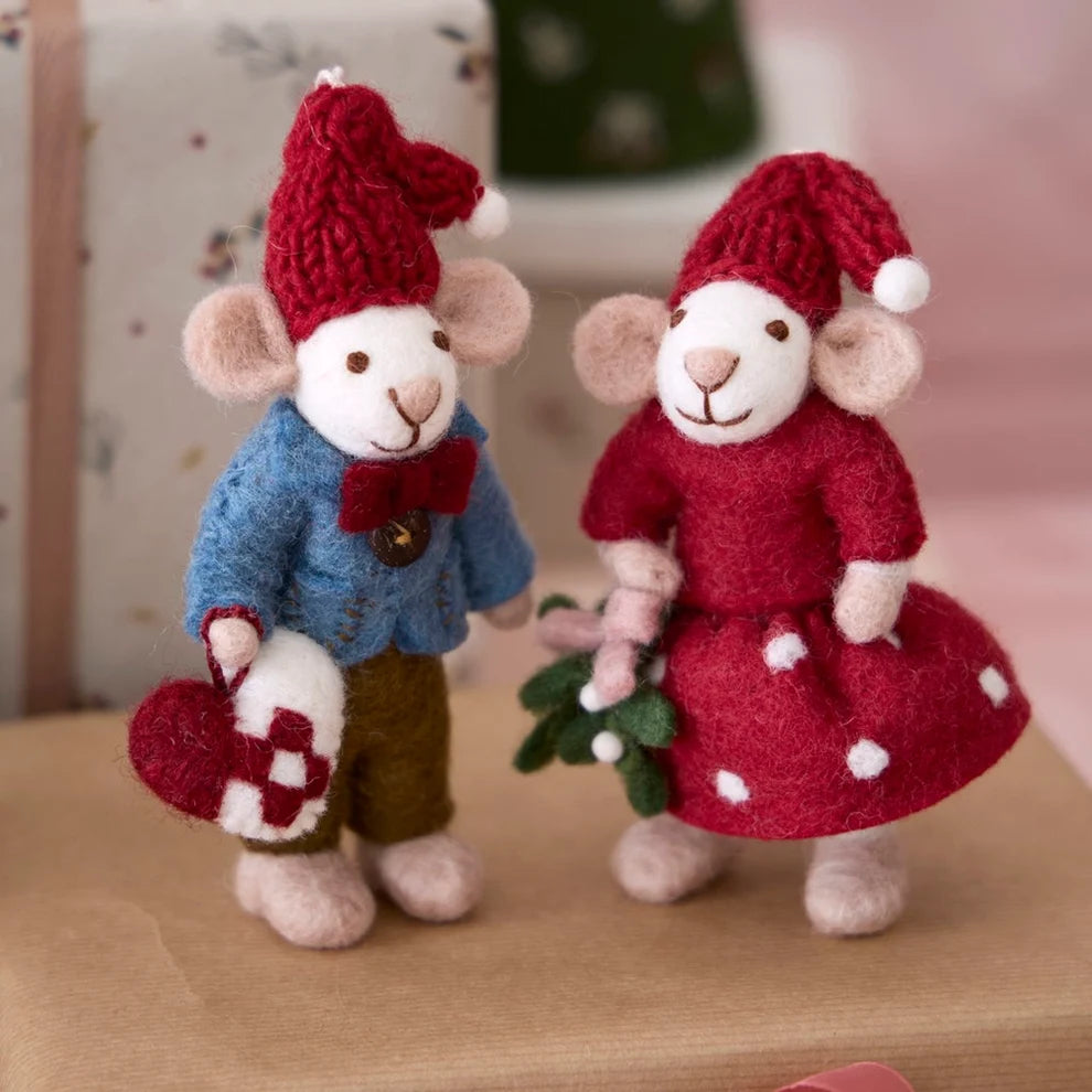 Mouse Girl w Mistletoe- Small