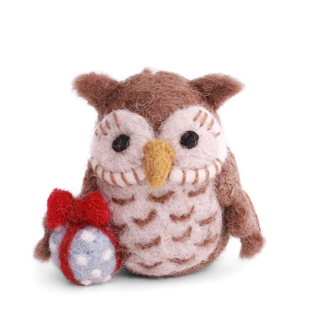 Owl with Gift Decoration