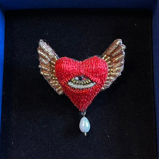 Trovelore Embellished Brooch Guardian Heart