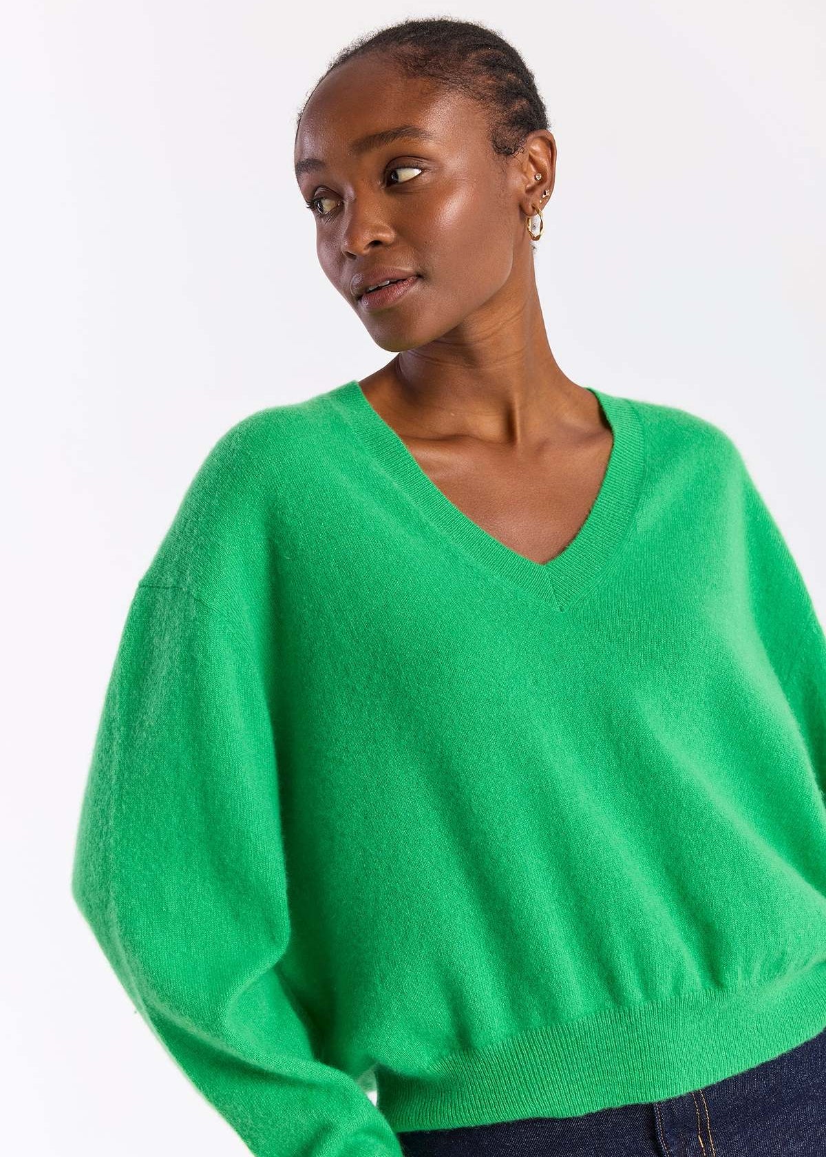 HAILEY-CASHMERE-V-NECK-4.jpg