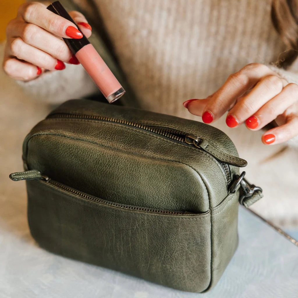 Dusky Robin Head in the Clouds Bag in Olive