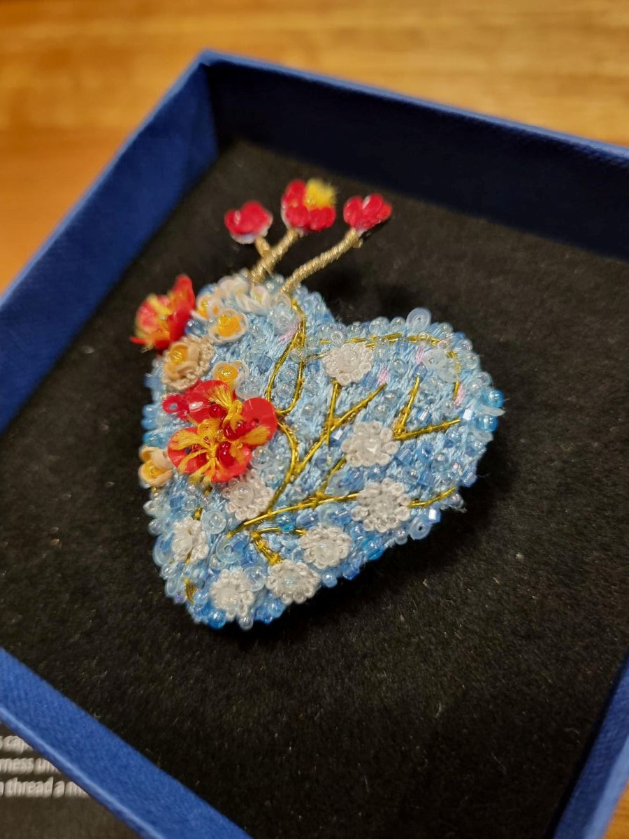 Trovelore Heart Blossoms Embellished Brooch