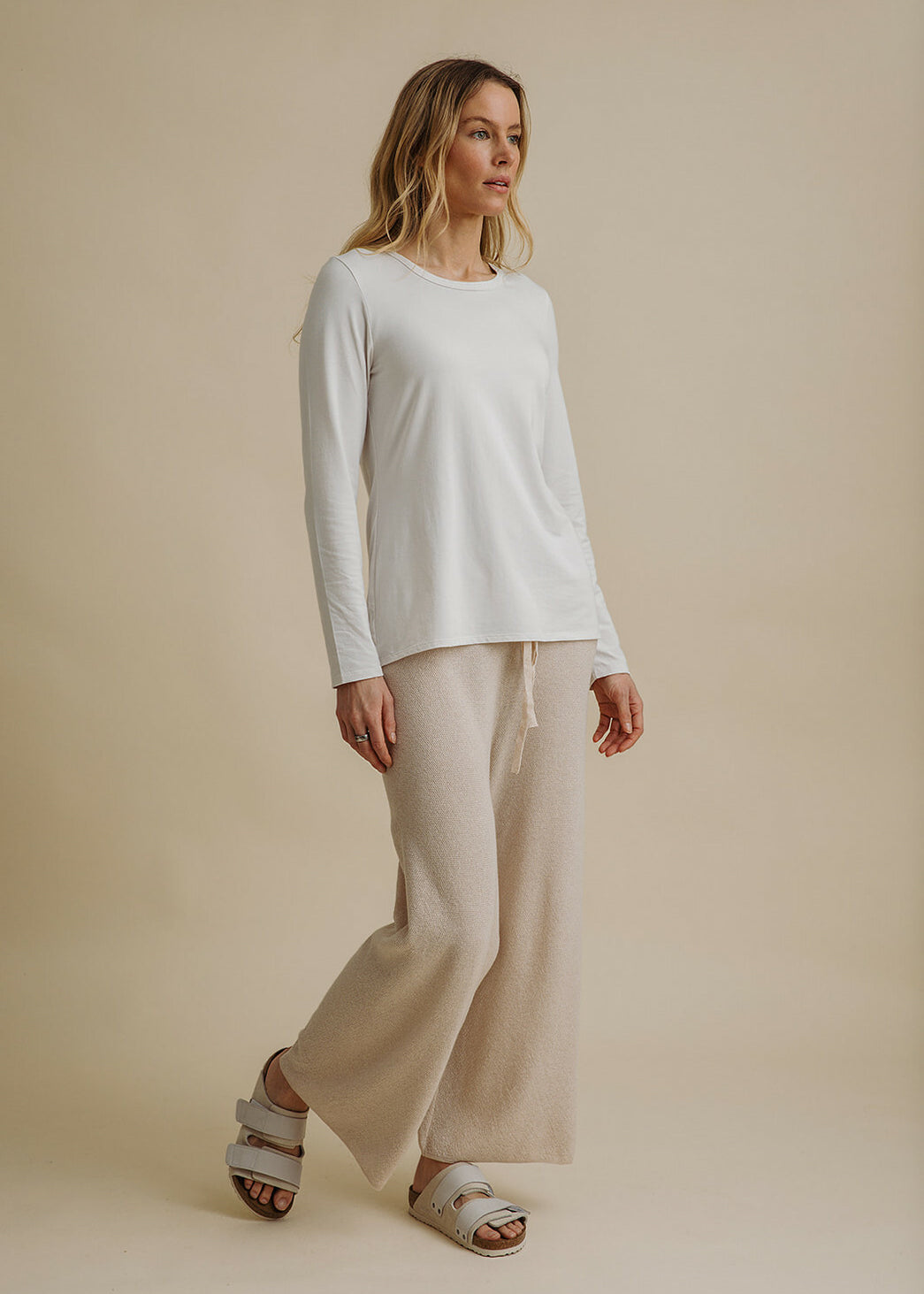Heavenly_Longsleeve-Pebble1.jpg