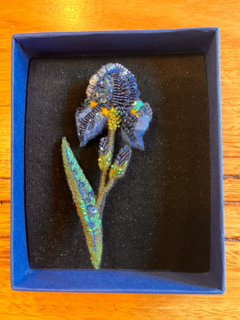 Trovelore Embroidered Brooch Pin Wild Iris