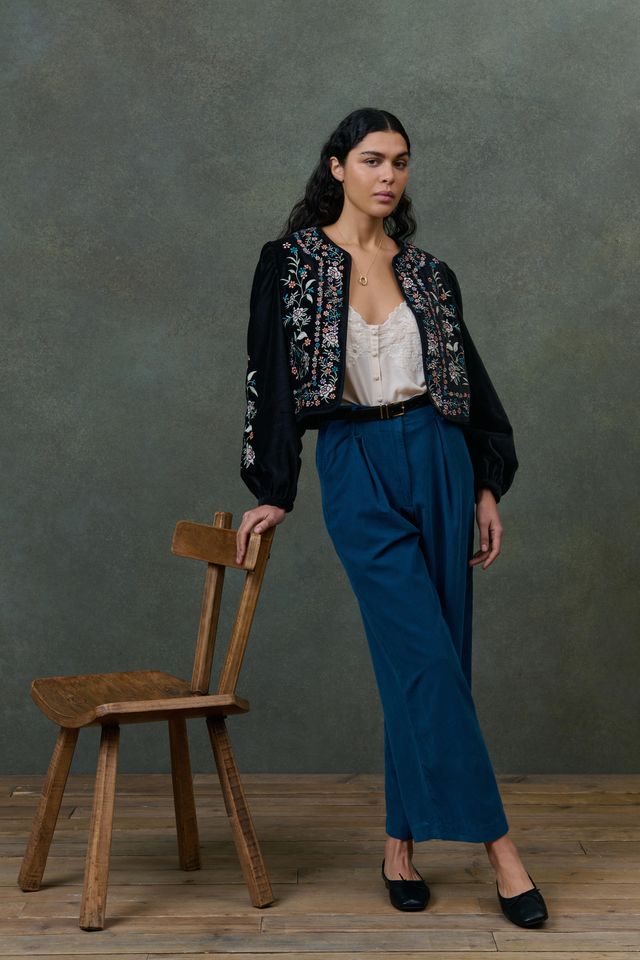 Duras Velvet Jacket- Black