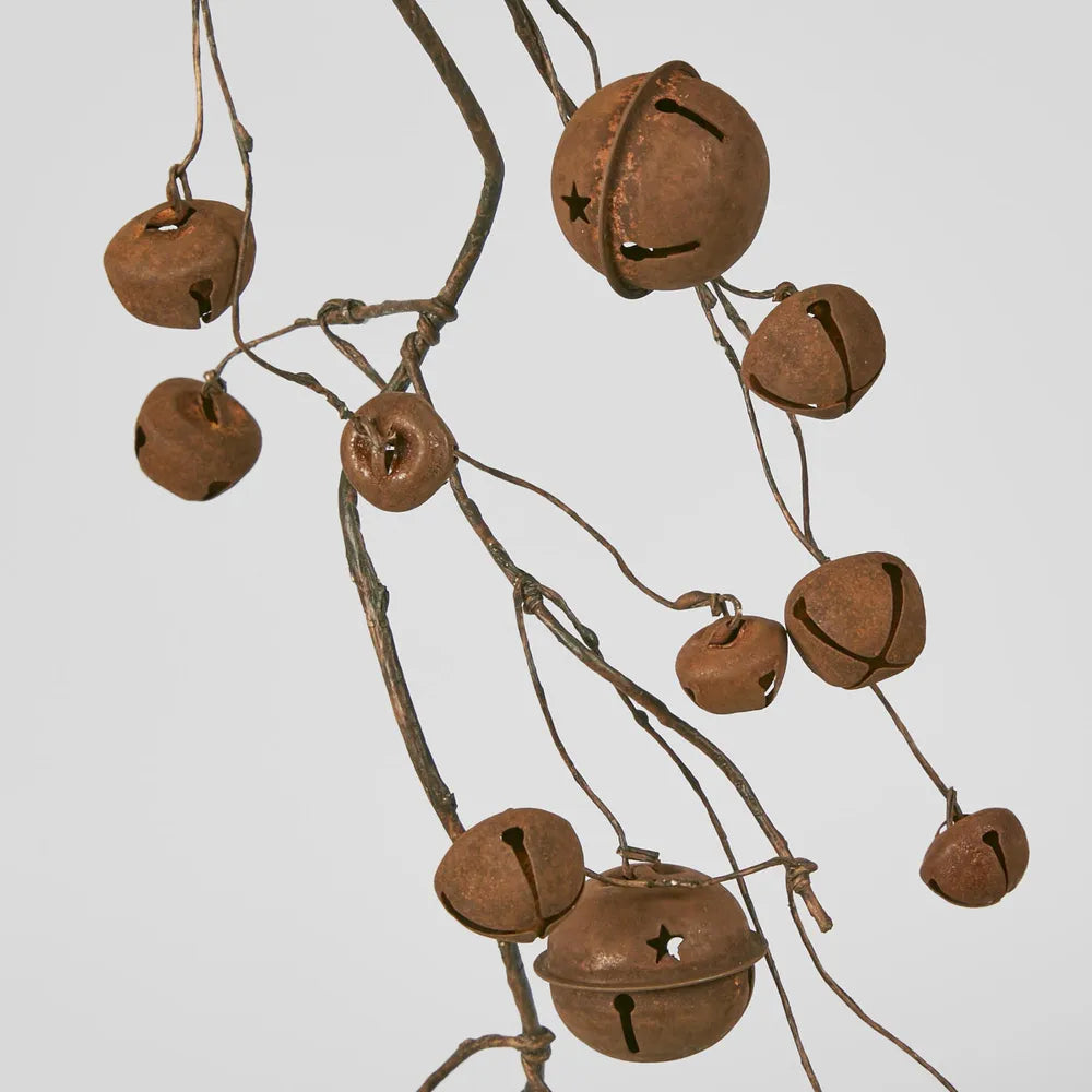 JentRustyBellGarland-Detail.webp