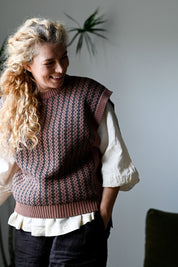 Lazybones Jo Vest in Clove