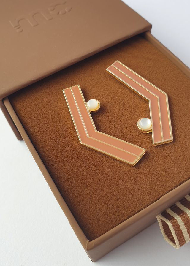 Middle Child Journey Enamel Studs in Clay