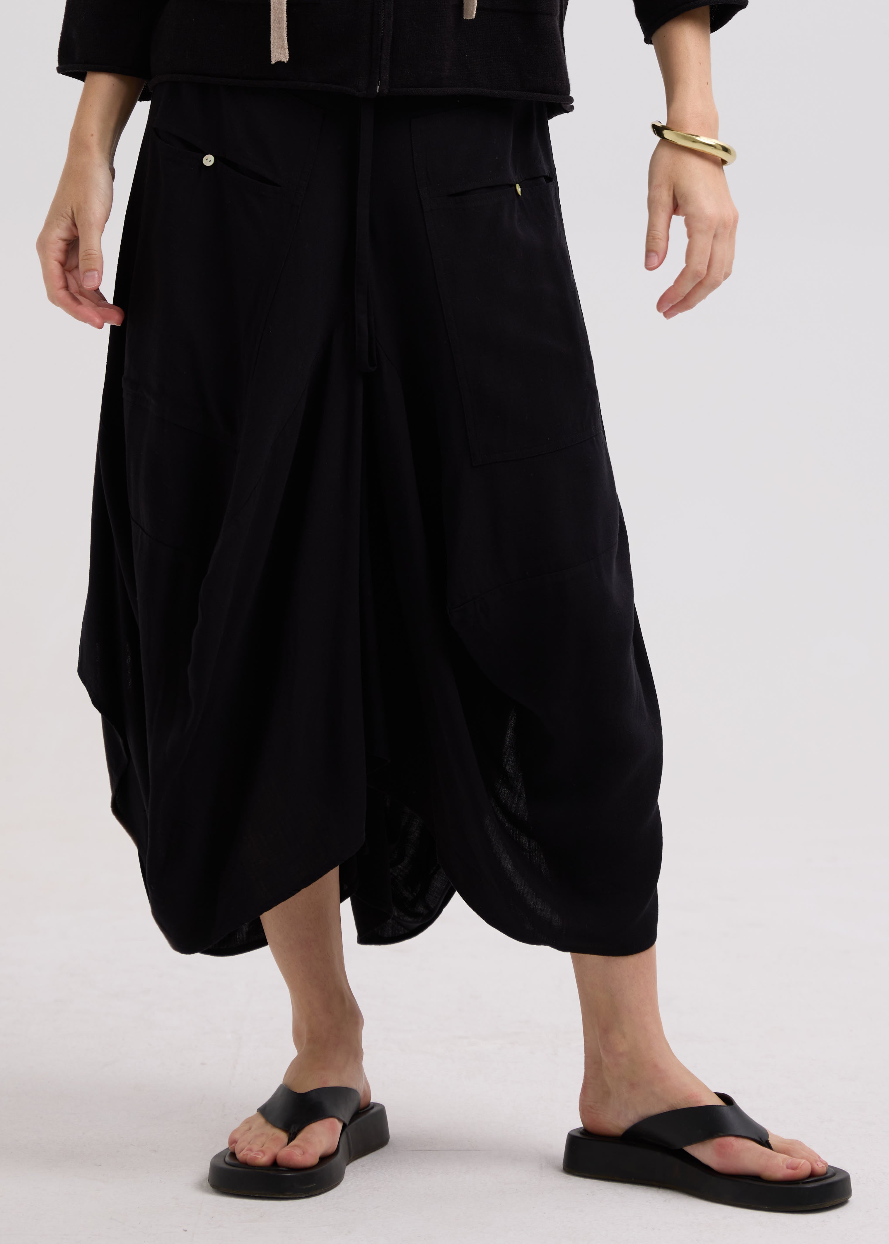 LD & Co Drape Bottom Skirt in Black