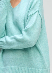 Fluffy V Knit- Seafoam