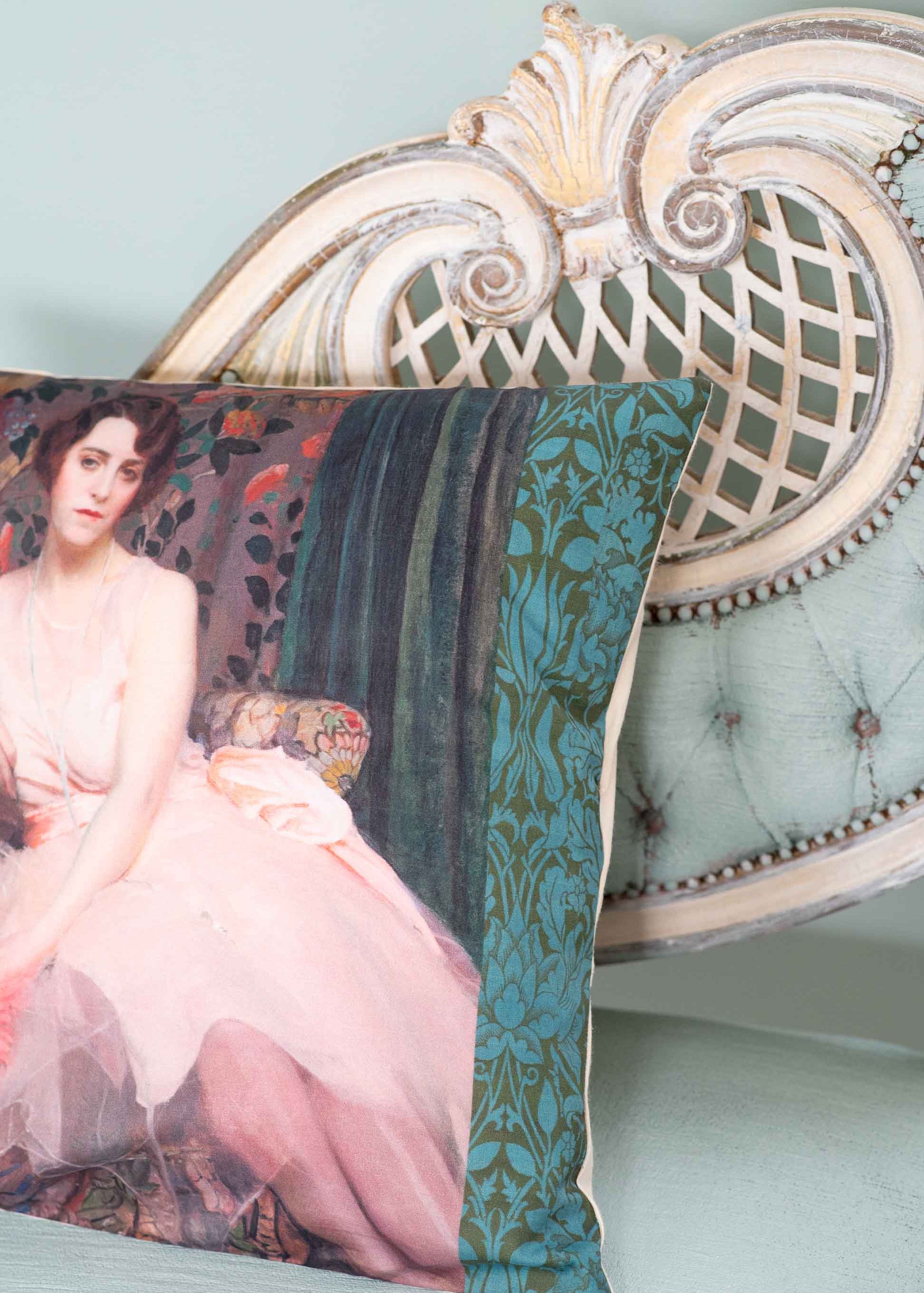 Lazybones_Dorothy_Cushion_Cover.jpg