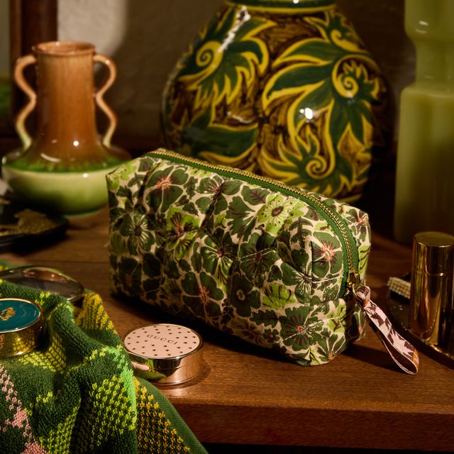 Sage x Clare Magnolia Travel Pouch Cactus Green