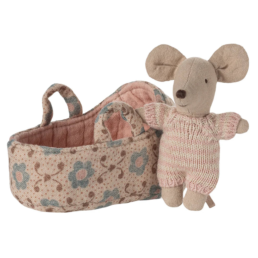 Baby Mouse in Carry Cot- Rose