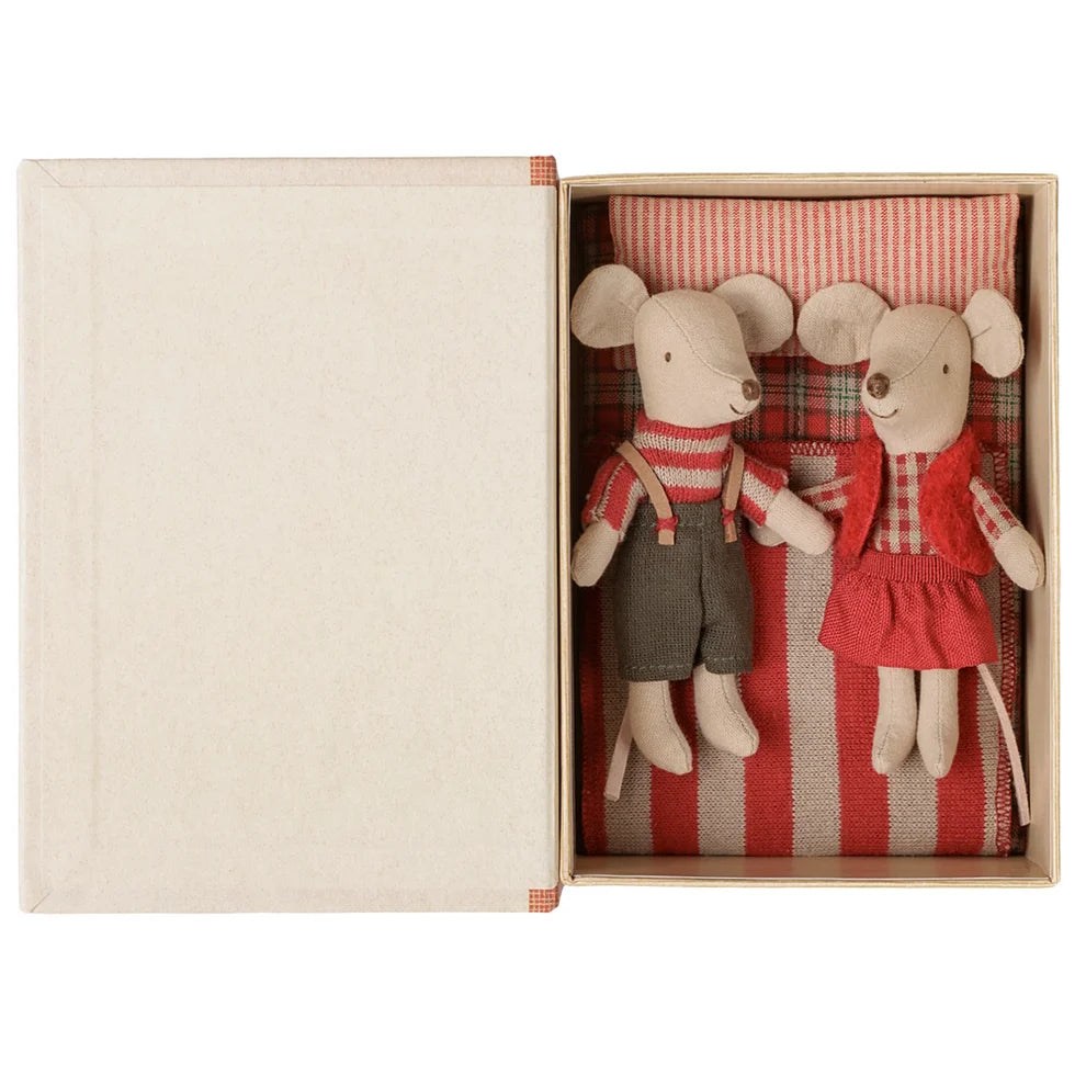 MailegChristmasTwinMiceinBook_1.webp