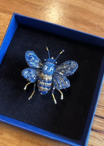 MasonBee2_e53dc315-eee3-40d4-aa3e-fdc39aa37c01.jpg