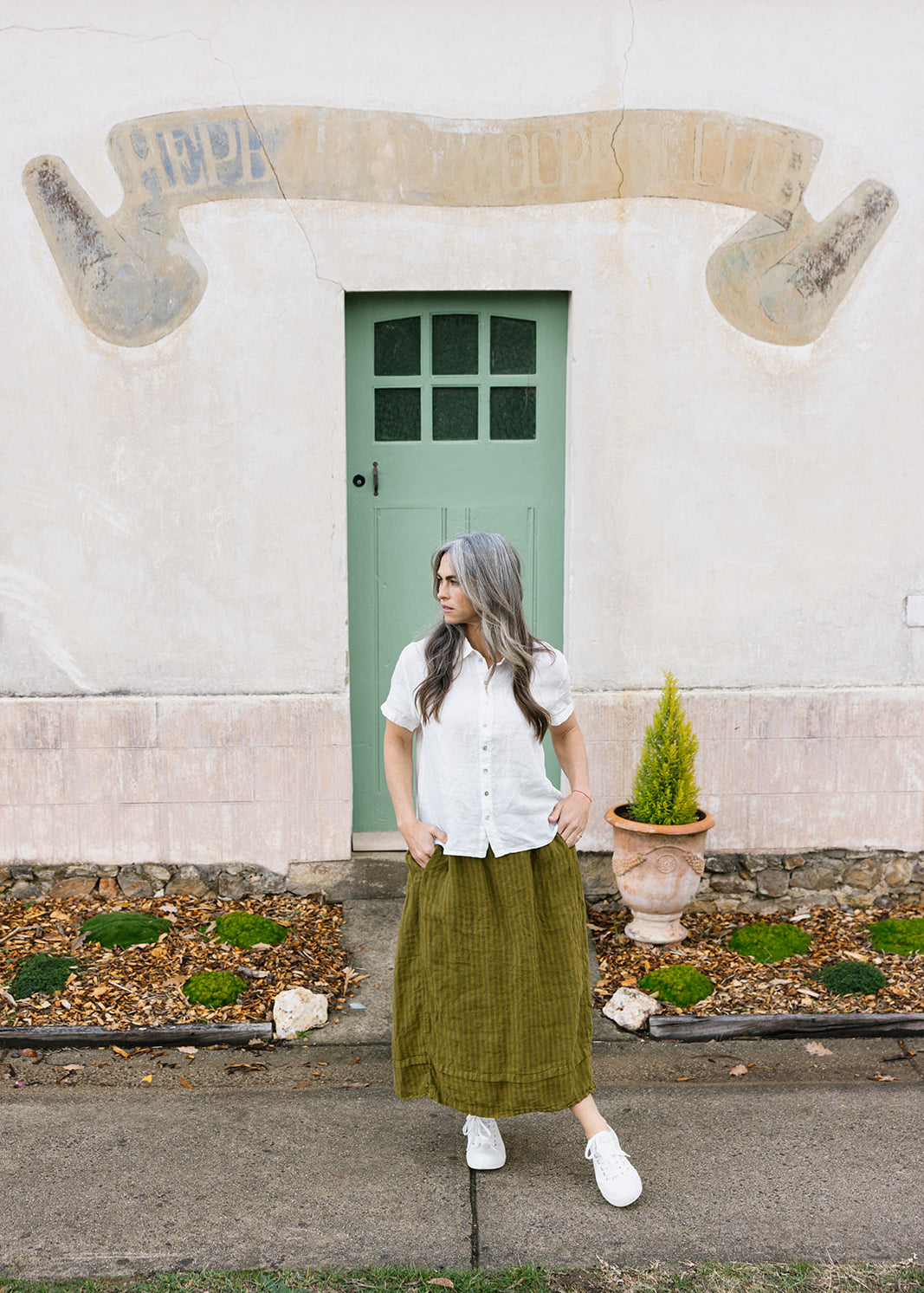 Metta Melbourne Cliff Linen Shirt in White