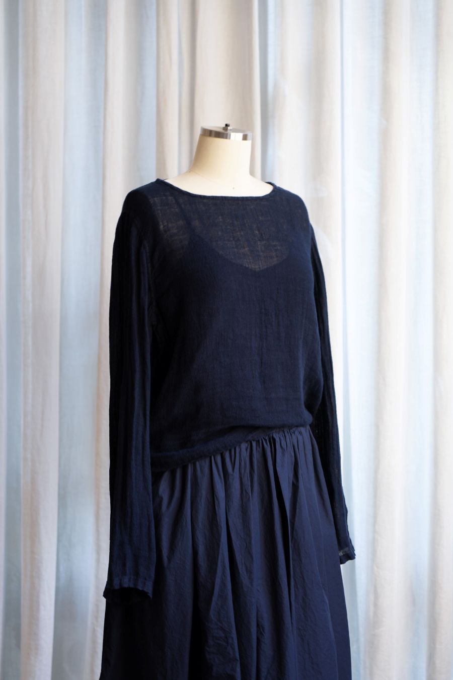 Metta Melbourne Lilly Top in Dark Navy Linen Gauze