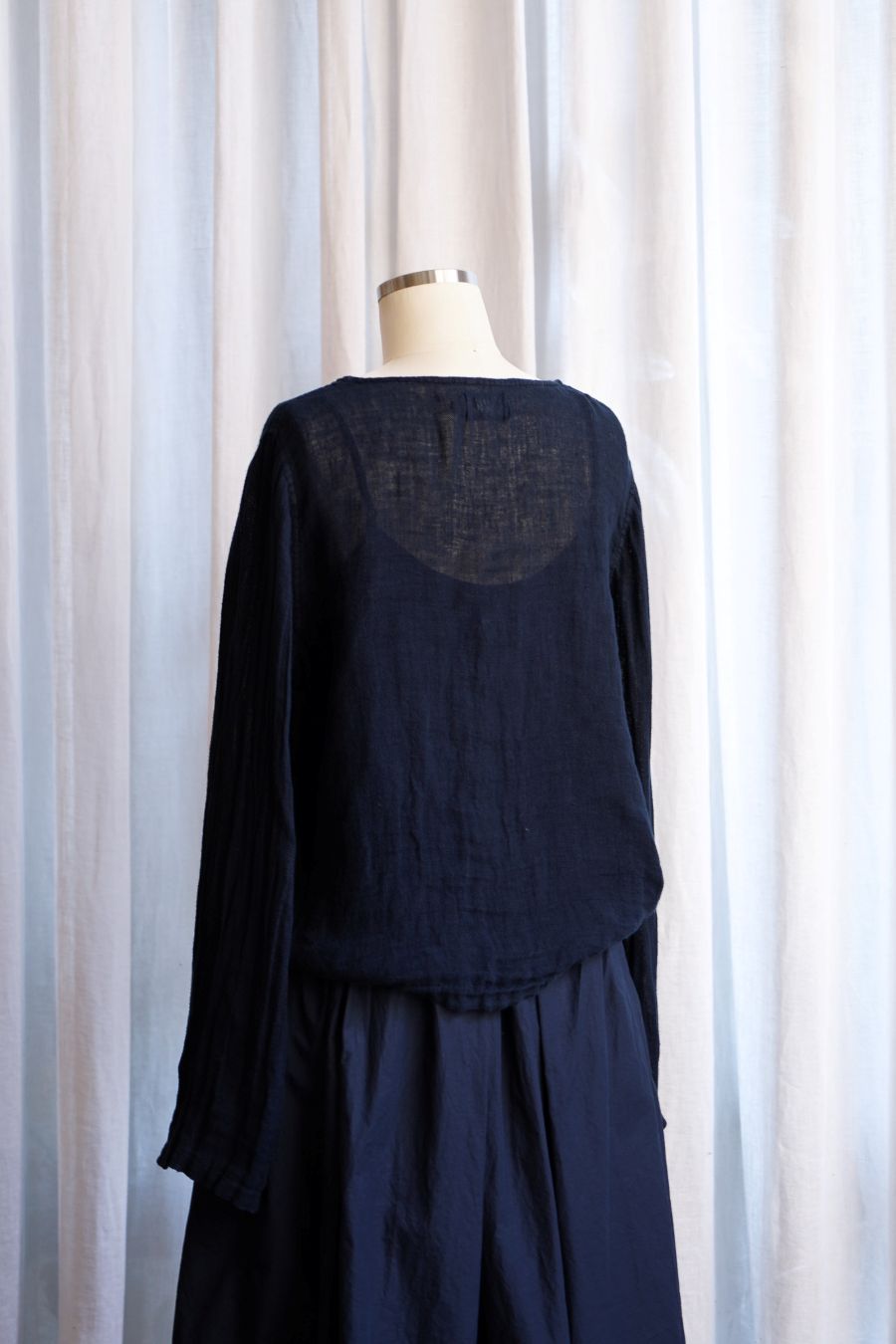Lilly Top-Light Linen Gauze-Dark Navy