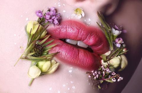 Miss_Brooklyn_Rose_-_Satin_Luxe_Formula_480x_65081f43-a5ce-41e1-9a33-f4e82335b28c.jpg