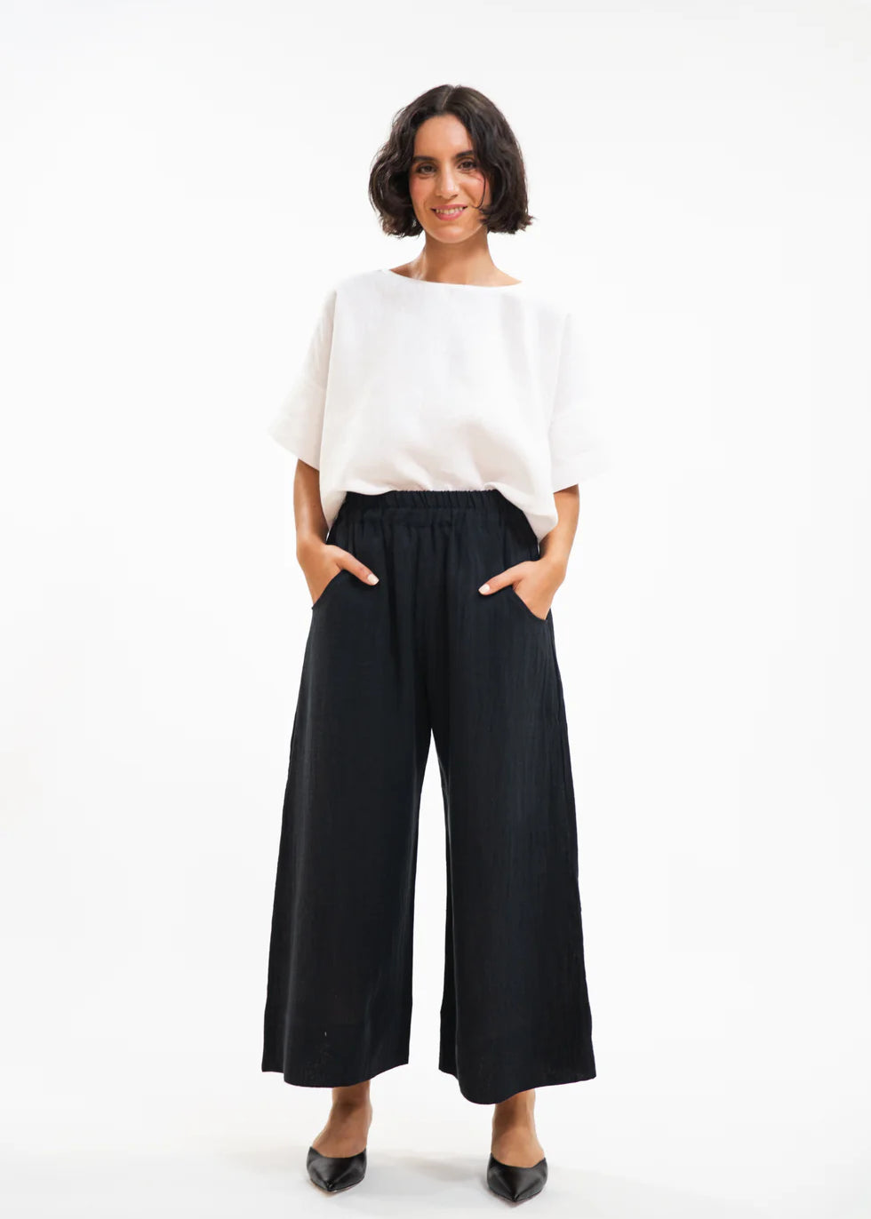 Eva's Sunday Oliver Pant in Black Crush Linen