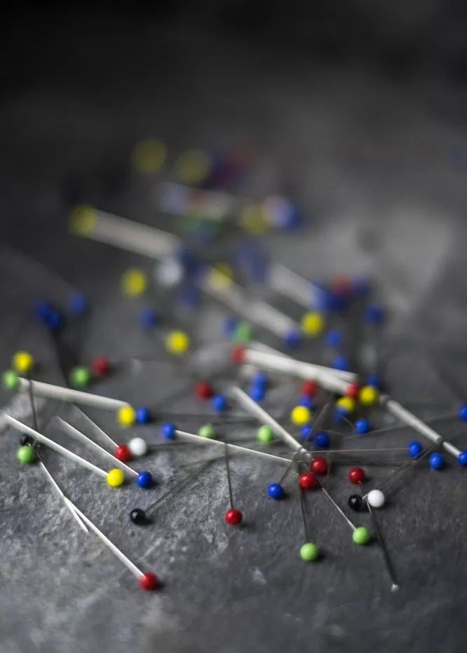 PI-GLASSHEADEDPINS100_4.webp