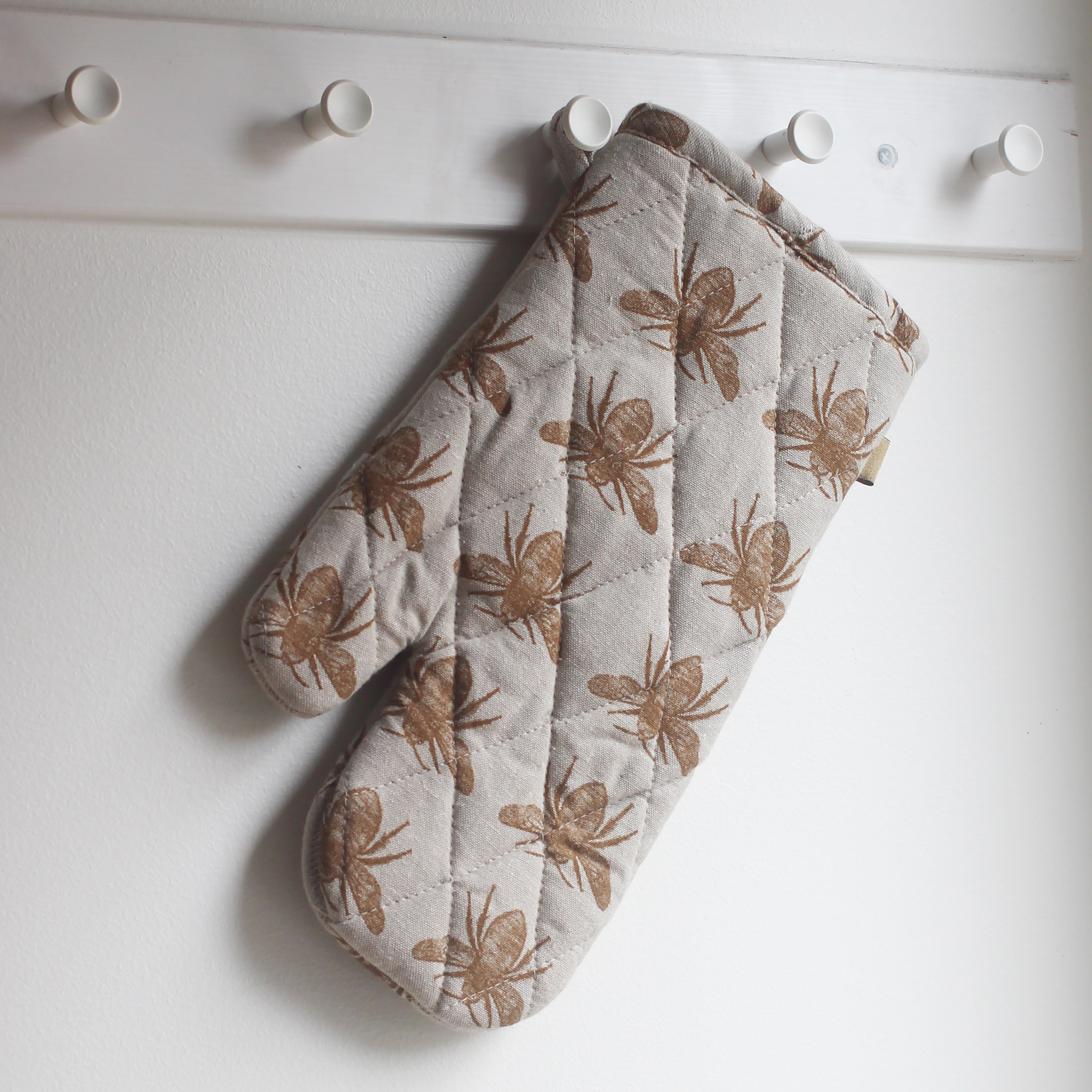 Honey Bee Oven Glove- Mustard