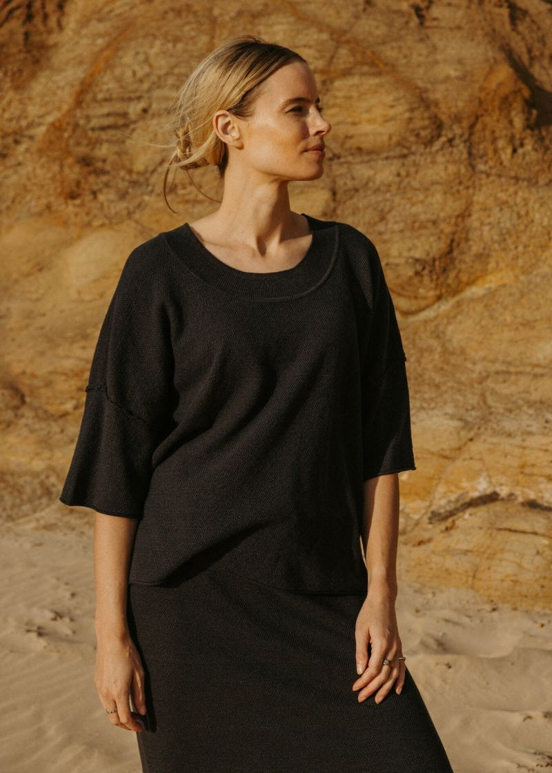 Talamaya Retreat Cotton Twist Tee Pullover in Deep Ocean